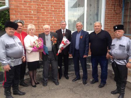 В Тбилисском сельском поселении поздравили ветерана с 90-летием